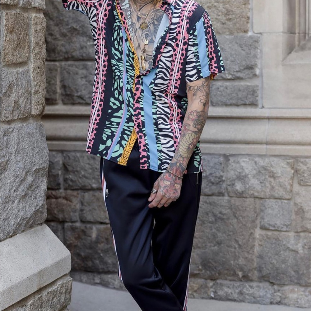 NWT, 2 fashion nova men’s summer tops, Size: L